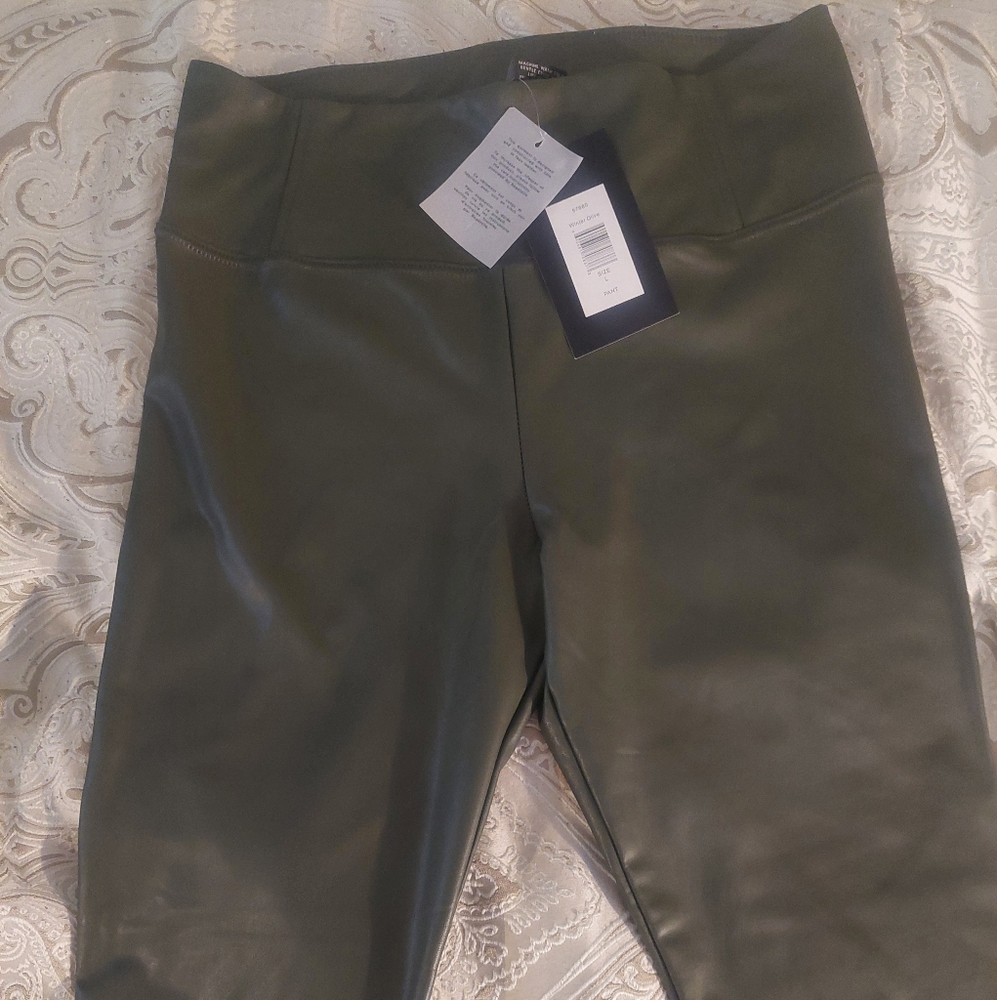 Bagatelle Olive Green Leggings Structured Design